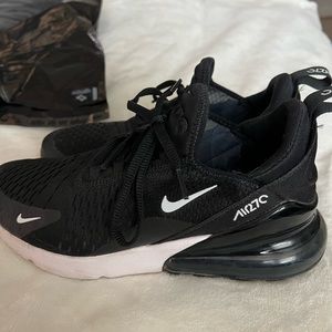 STILL FOR SALE - Air max 270